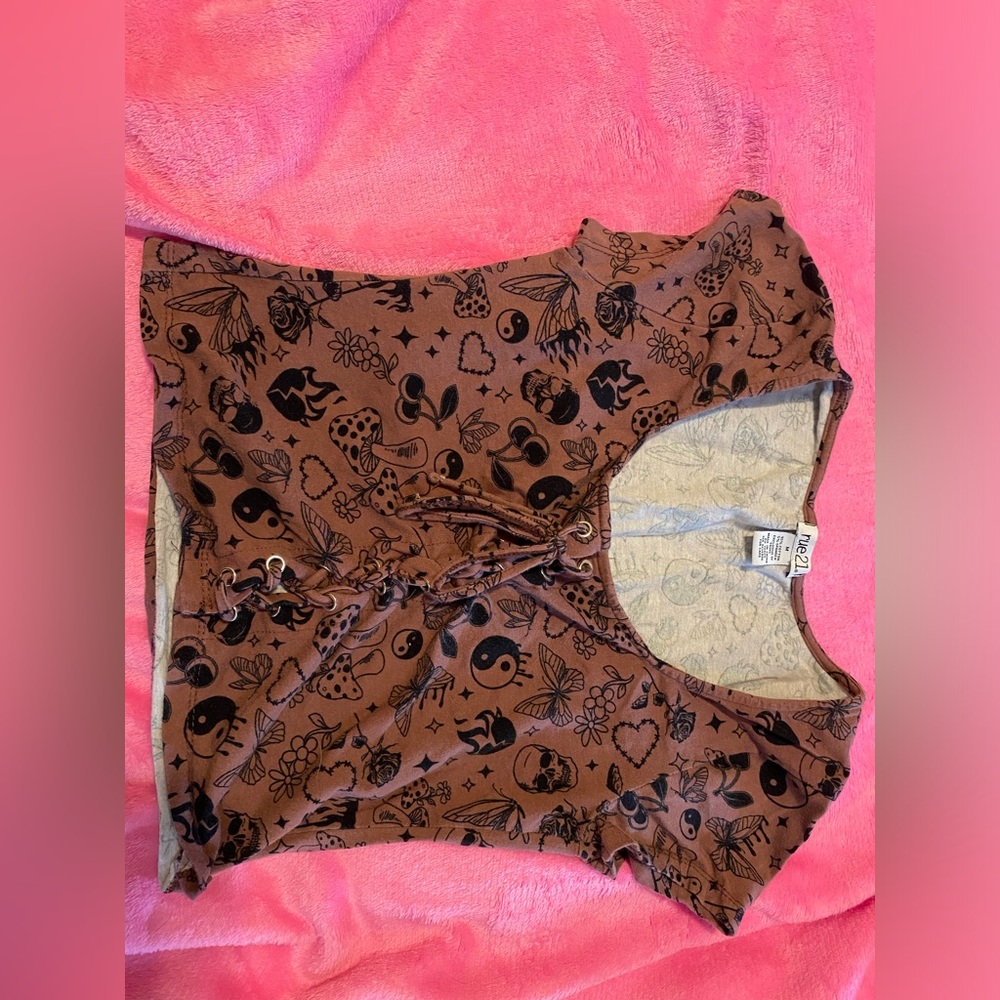 Rue 21 Women’s Medium (M) shirt
